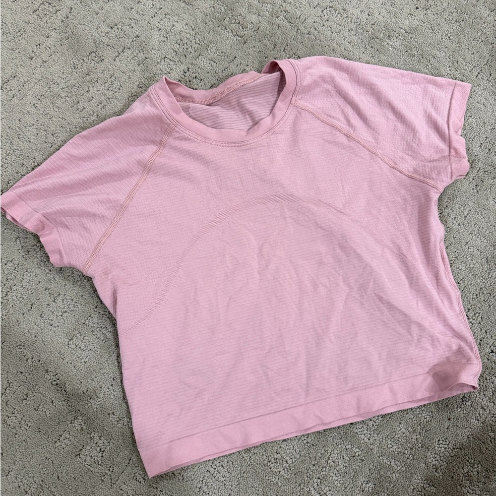Lululemon Cropped Light Pink Short Sleeve Active Top